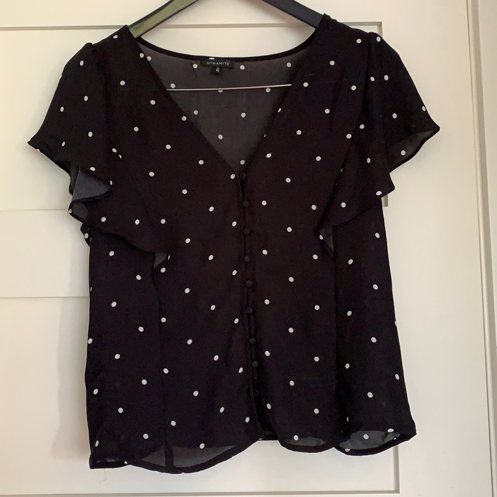 DYNAMITE ruffle sleeve top
